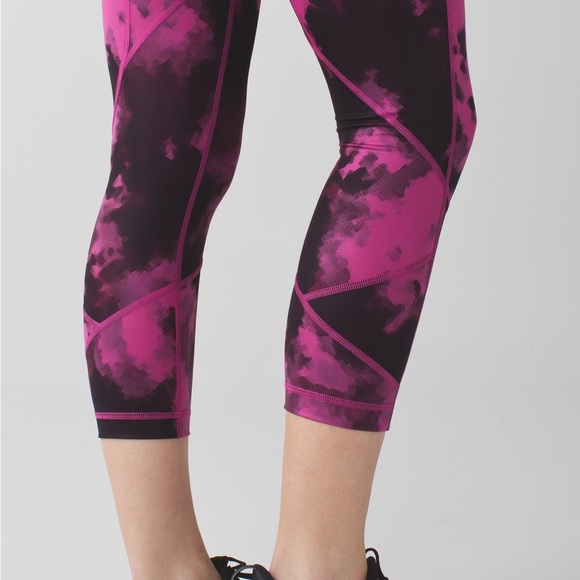 Lululemon Pace Revival Crop Pink and Black Patterned Leggings - Picture 16 of 16